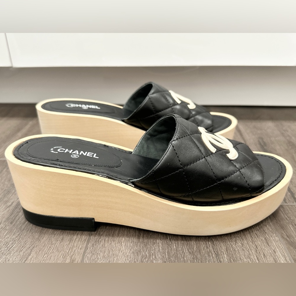 CHANEL WOODEN Platform WEDGES SLIDES. SIZE 42 - Picture 4 of 15